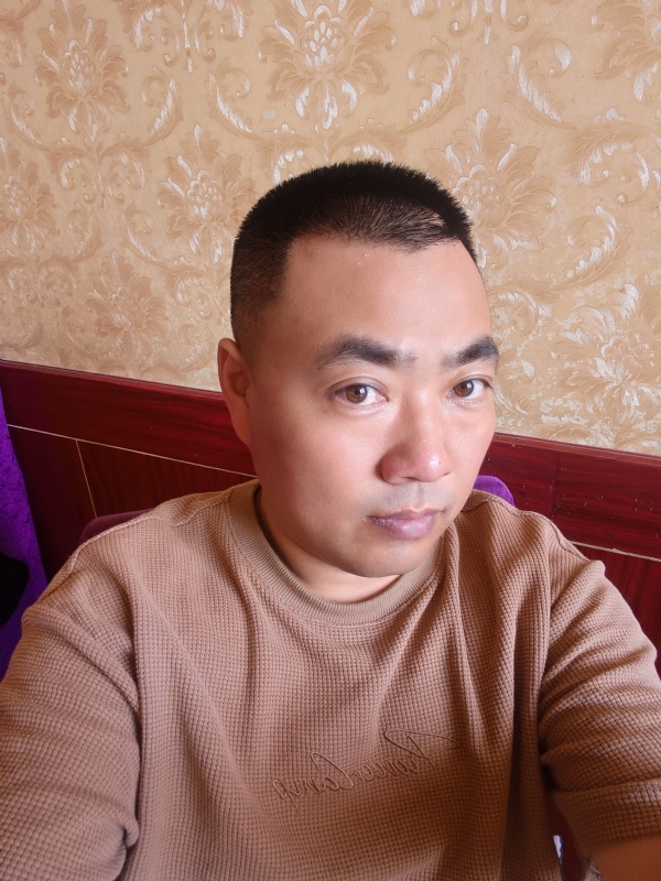 擦亮眼睛向前看的第一张照片--建宁交友网